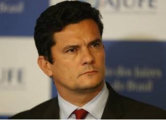 Moro compartilha Lava Jato com a Receita