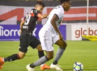 Em jogo de sete gols, Vitória sai na frente, mas perde para o Botafogo no Barradão
