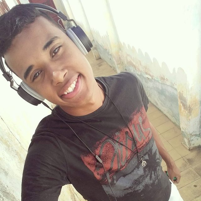 5DADE112-D316-4827-8746-FC2D90DFC54A