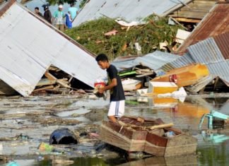 Indonésia: sobe número de mortos por tsunami