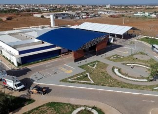 QUEBRADO, ESTADO QUER QUE O GOVERNO FEDERAL CUSTEIE AS POLICLÍNICAS QUE EMBALARAM CAMPANHA DE RUI