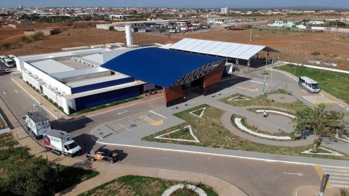 FF8F5F81-119C-4044-9BBF-1FB23BF4CD4D