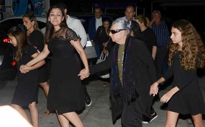 AAE3C864-A975-48CA-B6E3-54A9A504E237