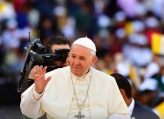 Papa Francisco se dispõe a mediar o impasse na Venezuela