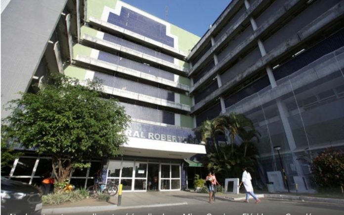 F8FF221B-B0DA-431F-A172-D32626E45F5B