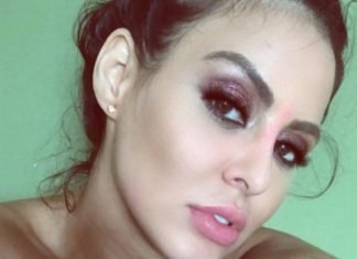 Alinne Rosa posa completamente nua e leva seguidores ao delírio; veja a foto