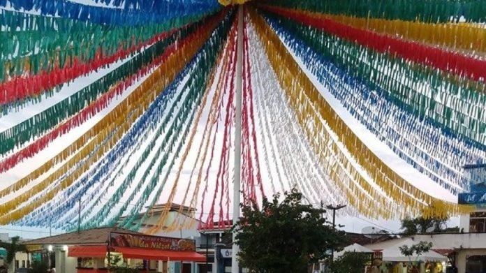 5F04DD20-386A-4F5E-894A-D79B29605AD0