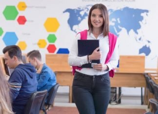 Educação básica: 40% das pessoas acima de 25 anos não concluíram o ensino fundamental
