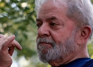 Defesa de Lula protocola pedido de soltura do ex-presidente