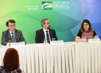 MEC libera R$ 115 milhões para acesso à internet nas escolas e viabilizar Enem digital