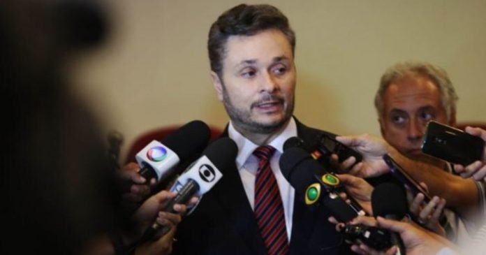 42F5CC2E-C7CA-4412-BC57-A6E38C6BB7B9