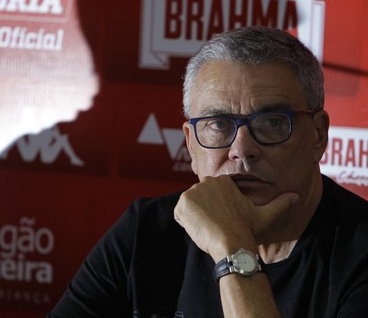 Paulo Carneiro completa um ano de Vitória; veja entrevista exclusiva