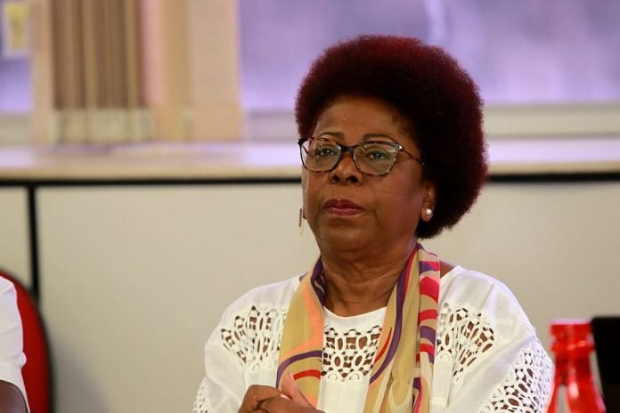 09833CAB-F62F-412A-B126-9A41F773BE30