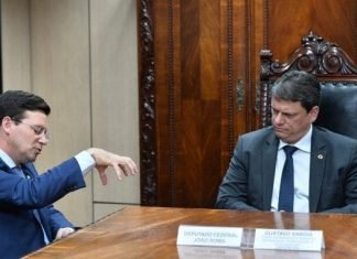 João Roma discute com ministro da Infraestrutura intervenções da duplicação da BR-116 em Santa Bárbara