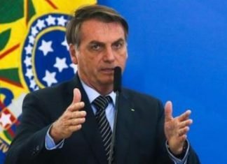 Bolsonaro confirma auxílio emergencial por mais quatro meses no valor de R$ 300
