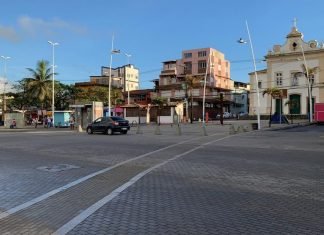 Após pedido de moradores, trânsito de veículos é alterado em trecho de rua em Itapuã; confira