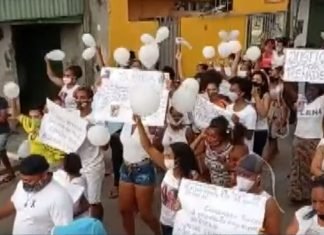 Moradores de São Cristóvão protestam após menino de 8 anos morrer baleado em SalvadorMoradores de São Cristóvão protestam após menino de 8 anos morrer baleado em Salvador