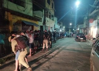 Festa ‘paredão’ com cerca de 300 pessoas é encerrada pela polícia na região metropolitana de Salvador