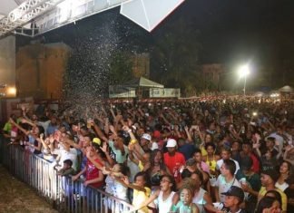 CBX Samba Club agita pré-réveillon em Valença – Bahia