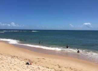 Praias de Amaralina, Boa Viagem e Cantagalo reabrem nesta semana; Piatã continua fechada