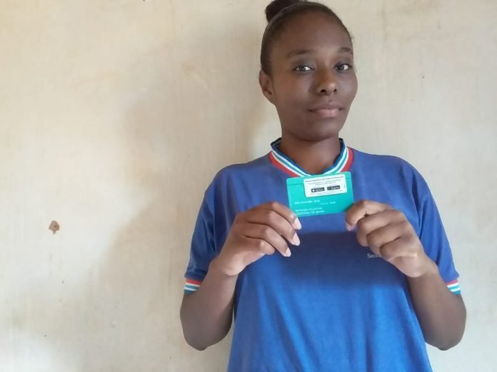 Estudante-com-Vale-Alimentação-696x522