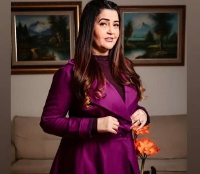 B9718C09-E102-4D27-882B-8A1655177A94-696x607