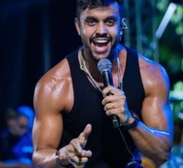 O CARNAVAL DE LINCOLN SENNA COMEÇA EM FEVEREIRO E SÓ VAI ACABAR EM MARÇO