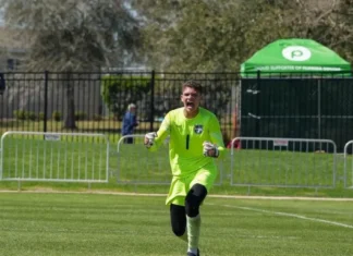 Formado na base do Bahia e treinado por Jefferson, goleiro baiano se destaca nos EUA