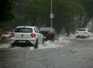 Salvador sai do nível de alerta máximo para fortes chuvas